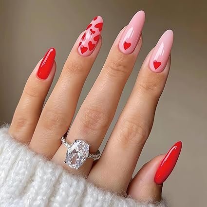 Uñas tradicionales rosadas para San Valentin.